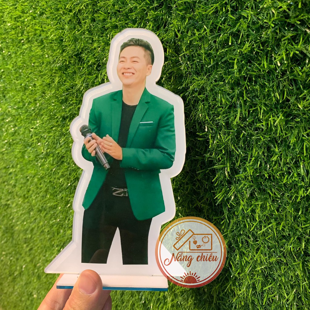Tượng đứng thần tượng hàn quốc