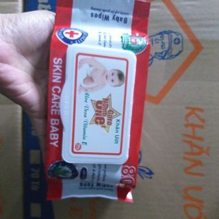 Khăn ướt an toàn cho bé