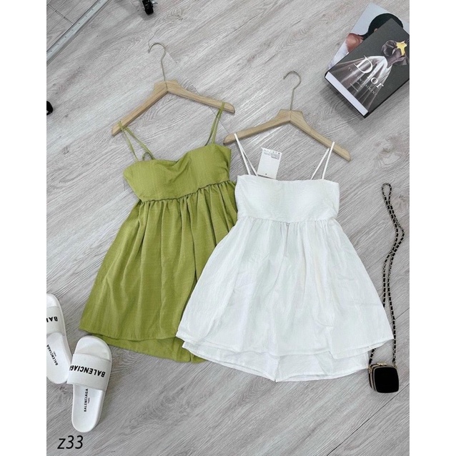 Set đồ đi chơi áo 2 dây hở lưng có mút ngực kèm quần đùi chất đũi mát kiểu hàn quốc sang chảnh