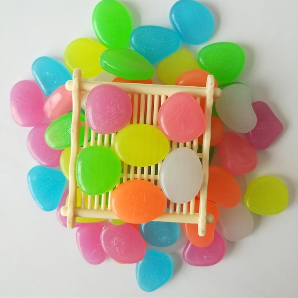 Viên đá cuội dạ quang trang trí bể cá đẹp mắt