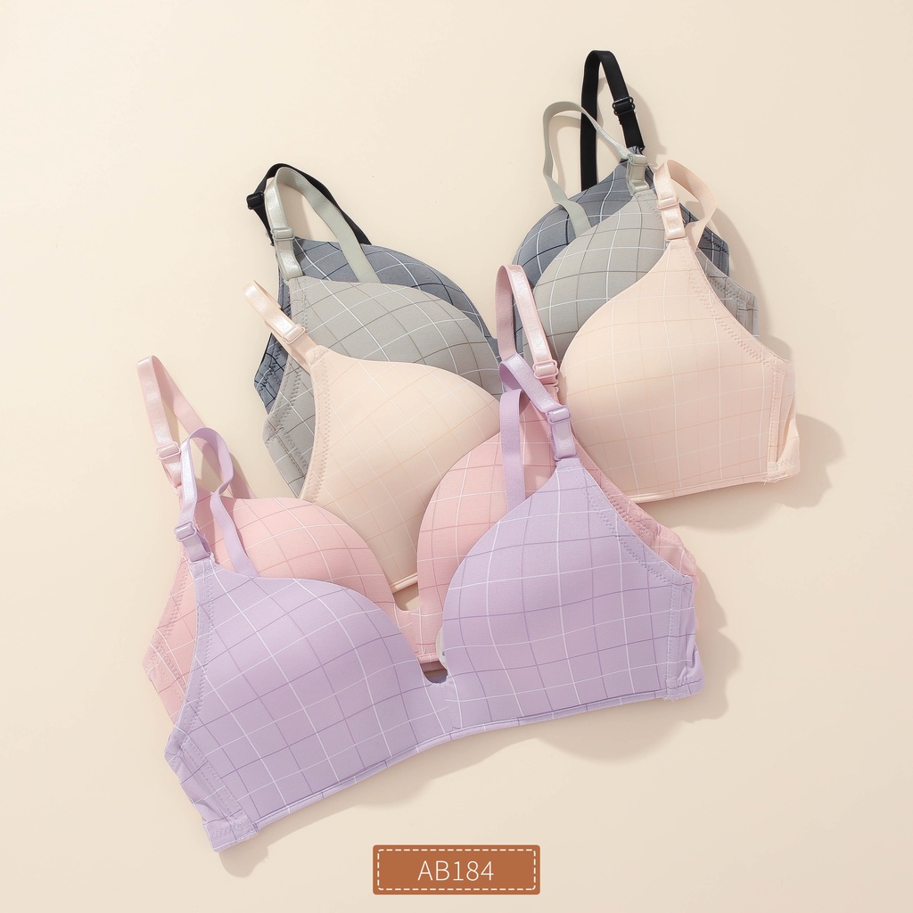 Áo ngực Just Bra họa tiết kẻ caro đặc biệt, mút vừa êm ái AB184
