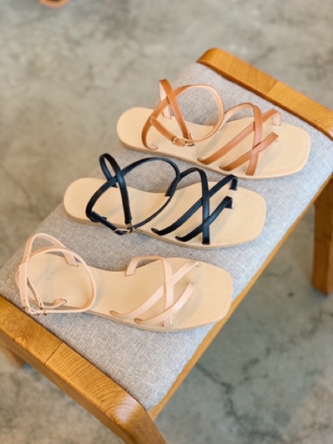 SORAMI -SANDAL XỎ NGÓN DÂY QUAI HẬU ĐẾ BỆT