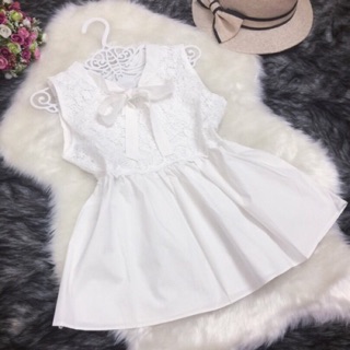 Áo Peplum Phối Ren Quãng Châu