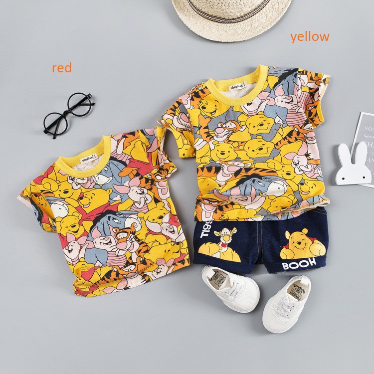 Áo thun tay ngắn và quần short cho trẻ em
