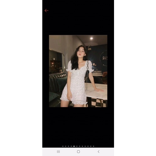 Đầm tay phồng .