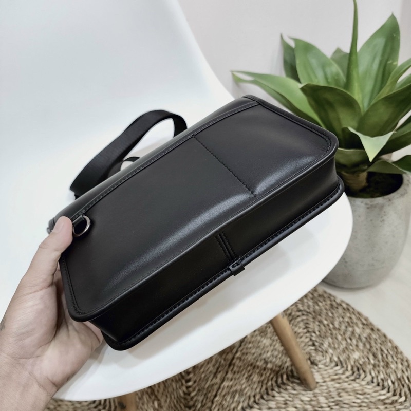 Túi đeo chéo coach Heritage tặng kèm túi nhỏ