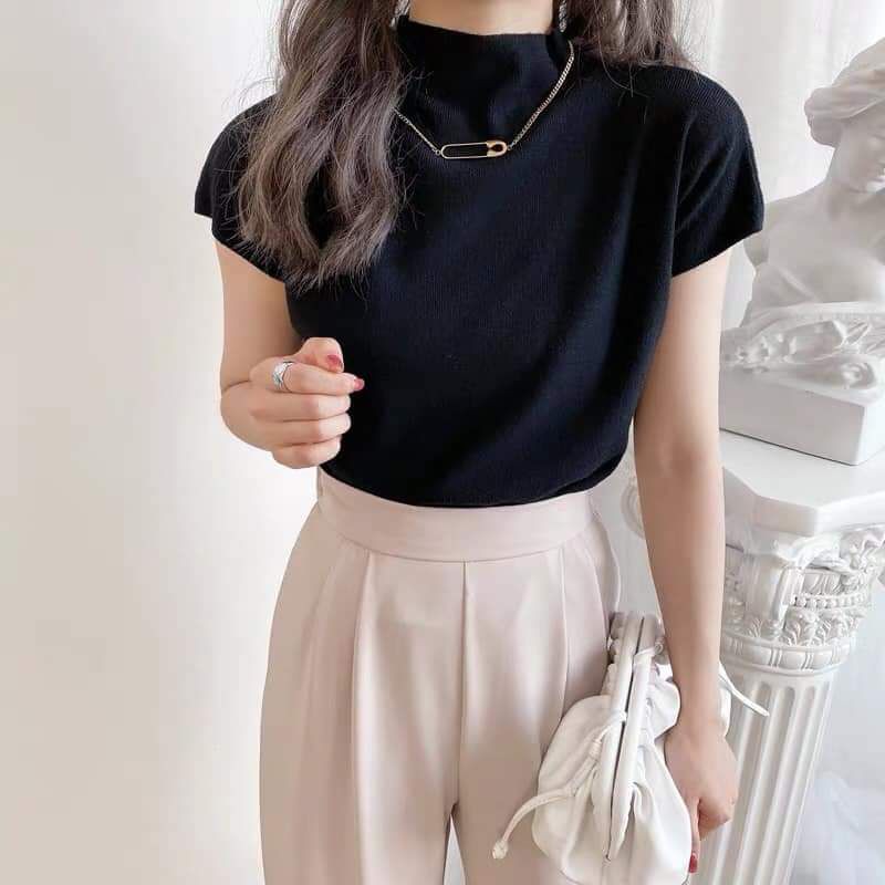Áo len tay ngắn chất len đẹp như hình.