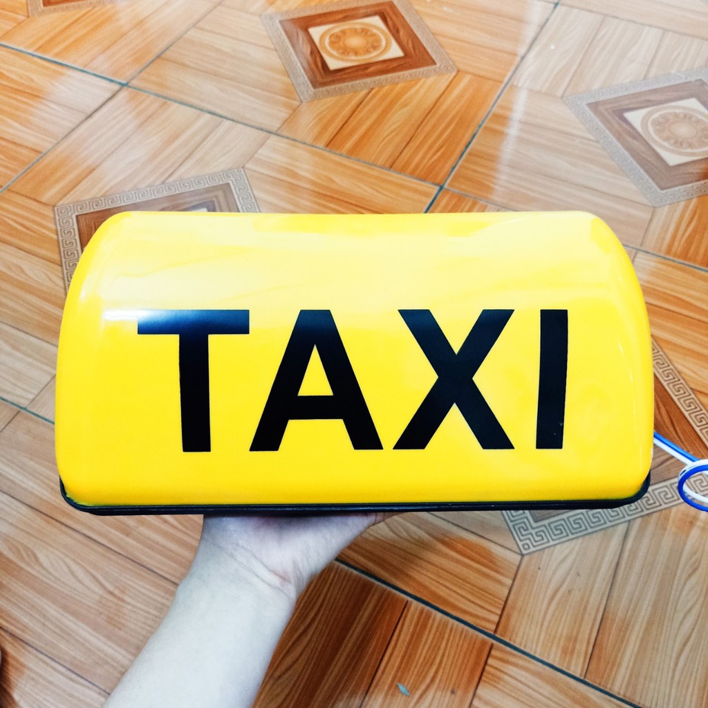 chụp mào biển báo chữ taxi cho taxi dù tự do có đèn và đế nam châm hít nóc xe