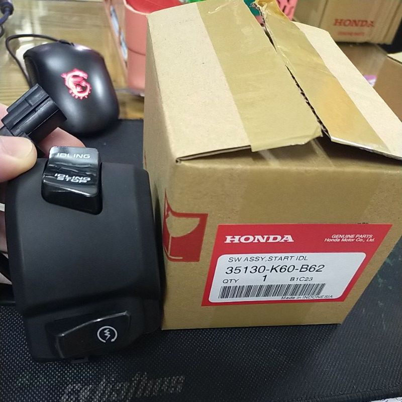 Cùm Công tắc phải Click Vario 2018-2020