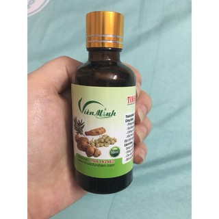 Tinh dầu tràm làm từ các vị thảo dược đông y