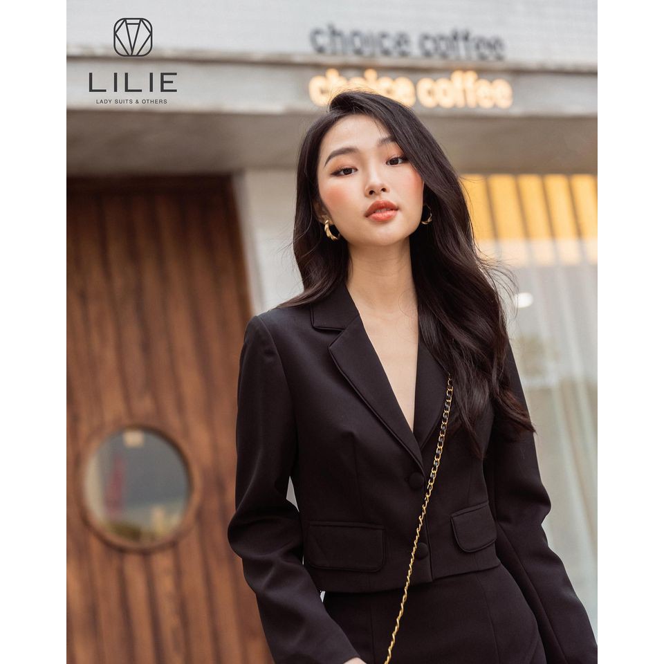 Set Blazer 2 cúc croptop + chân váy | BigBuy360 - bigbuy360.vn