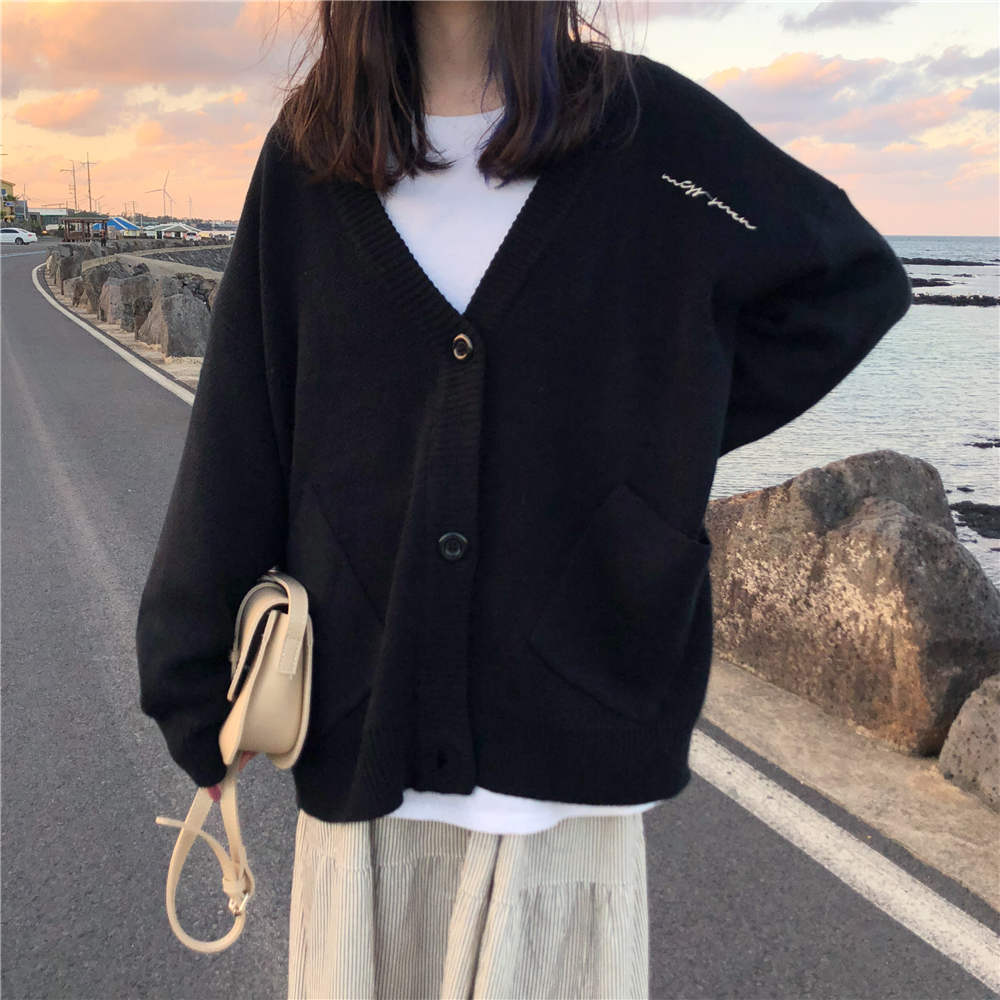 <Ready> Áo Khoác Len Cardigan Cổ Chữ V Thêu Chữ Đơn Giản Kiểu Hàn Quốc | BigBuy360 - bigbuy360.vn