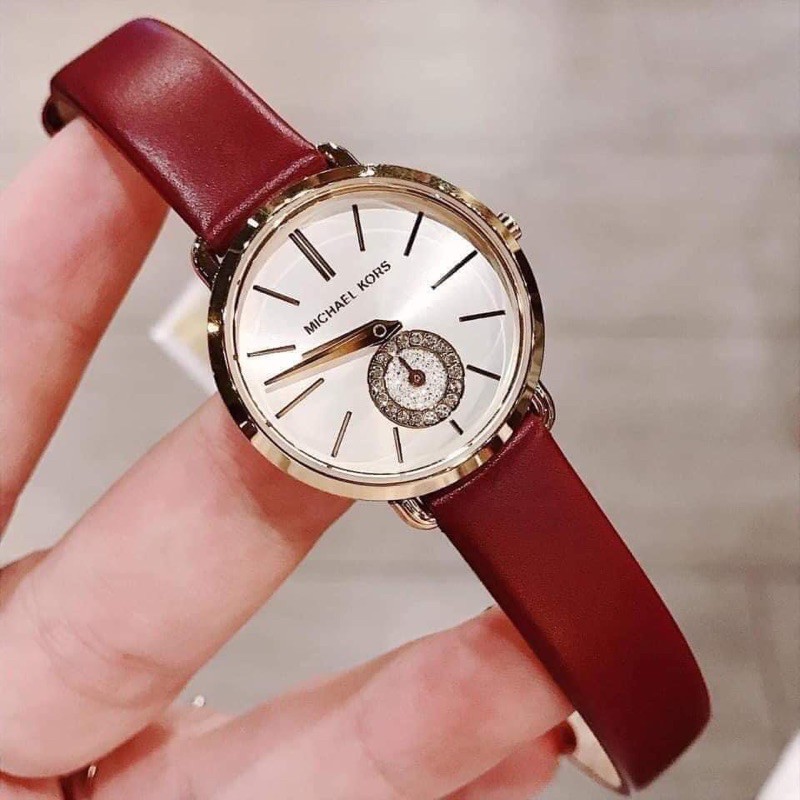 Đồng hồ nữ Michael kors .