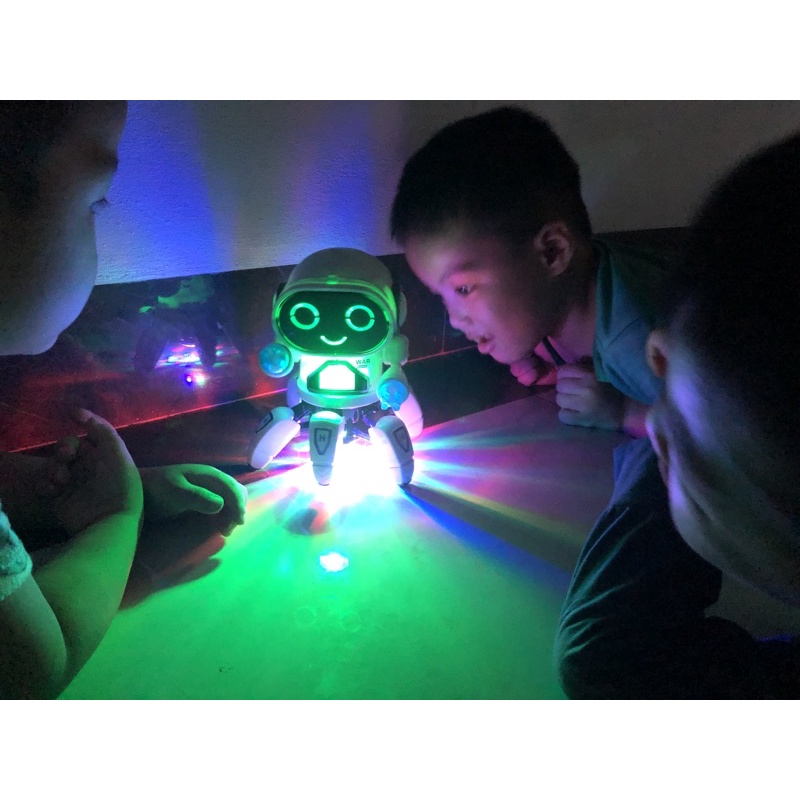 ROBOT ĐỒ CHƠI,ROBOT NHẢY NHÓT CÓ NHẠC,PHÁT SÁNG CỰC HOT CHO BÉ YÊU
