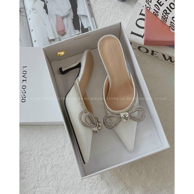 Sục cao gót nơ đá đen trắng