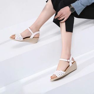 Sandal.Dusto sale off