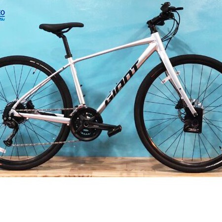 CTY SÂN VIỆT Xe đạp GIANT ESCAPE 1 size S Khung Nhôm Thắng Dầu Cao Cấp – Màu Bạc