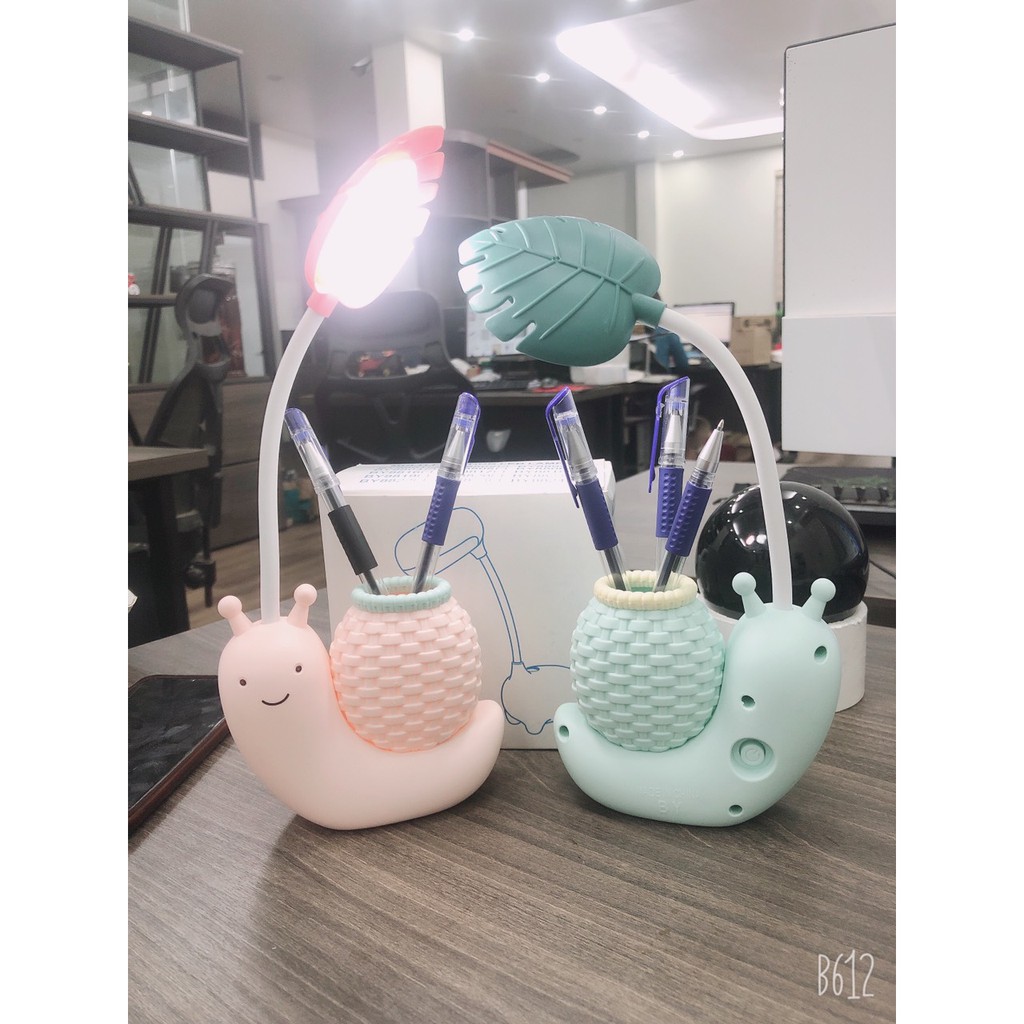 🎀GIÁ RẺ🎀 Đèn Học Để Bàn Cho Bé ,Chống Cận Nhỏ Gọn Đèn Led Mini Đọc Sách✔ đèn tích điện siêu tiết kiệm Hình ốc sên-dc4418