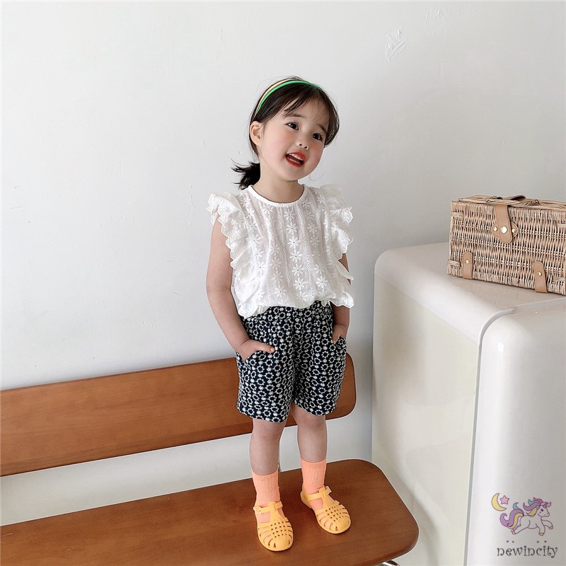 Set Áo Sát Nách Cổ Tròn Phối Ren Hoa + Quần Ngắn Cho Bé Gái