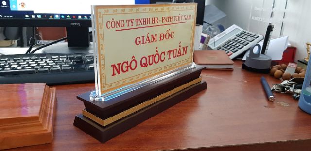 BIỂN CHỨC DANH GỖ MICA