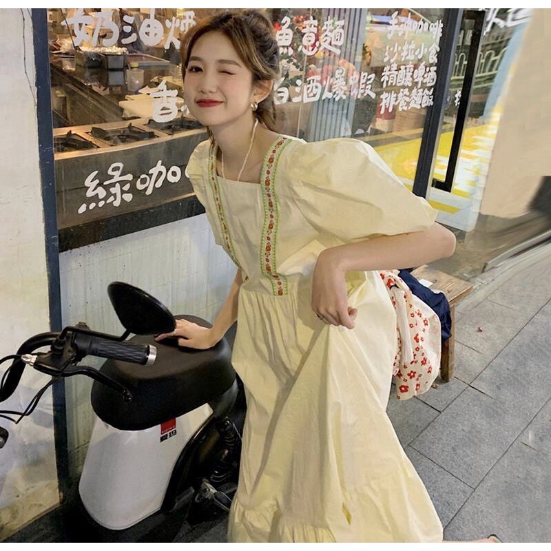 Đầm Tiểu Thư Tay Phồng, Cổ Vuông, Phong cách Retro