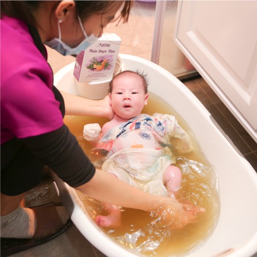 Thảo dược tắm bé, thảo dược tắm Hatomo mát da, ngừa rôm sảy cho bé, tránh hậu sản cho mẹ sau sinh (ẢNH THẬT) | BigBuy360 - bigbuy360.vn