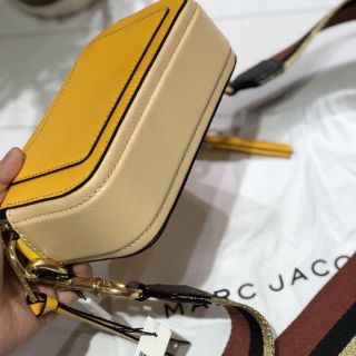 Túi Marc jacobs màu vàng