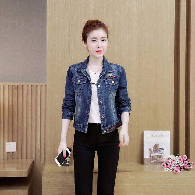 Áo khoác jean phối viền túi