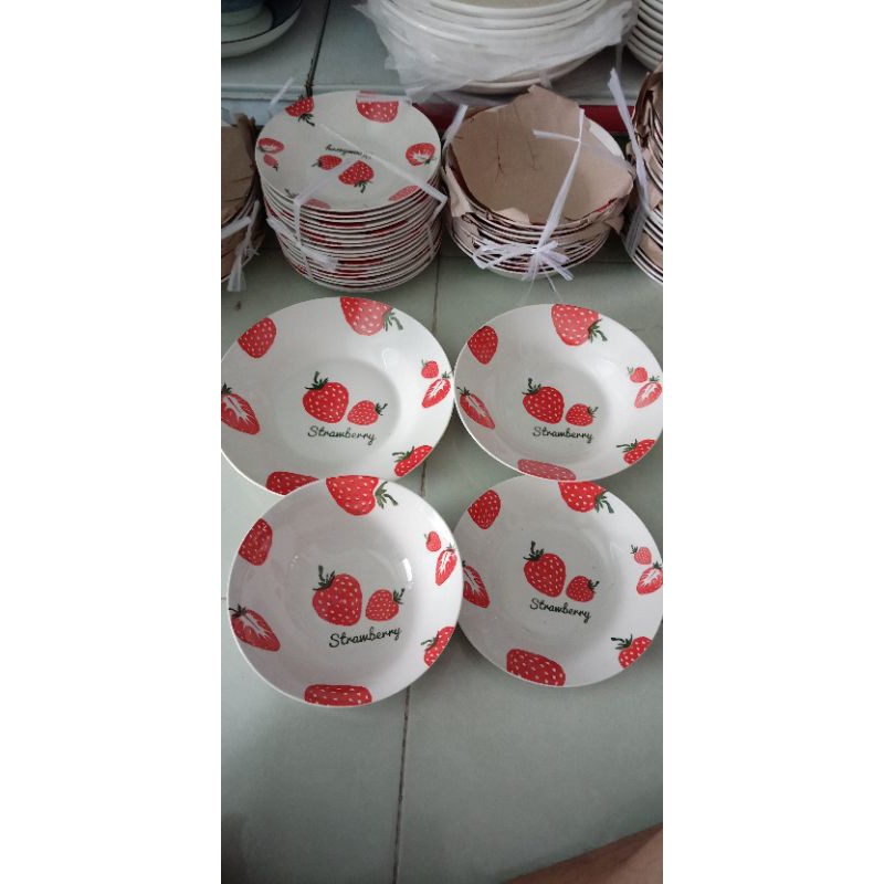 Dĩa Sâu Lồng Lớn và Nhỏ Trái Dâu Cực Cool