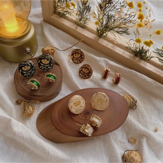 Khuyên tai vintage giả cổ