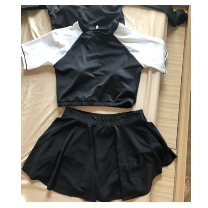 Đồ bơi bikini nữ kín đáo áo croptop đen tay ngắn phối chân váy HM49VA