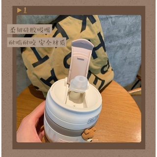 Bình nước gắn sticker siêu cute