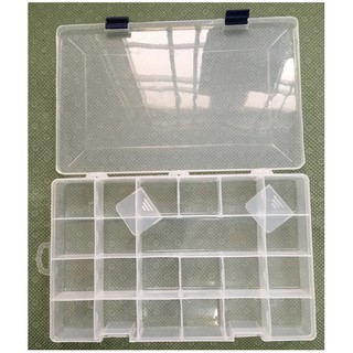 Hộp nhựa nhiều ngăn, hộp nhựa trong 24 ngăn nắp cài móc treo. 35x21,5x5cm. v244