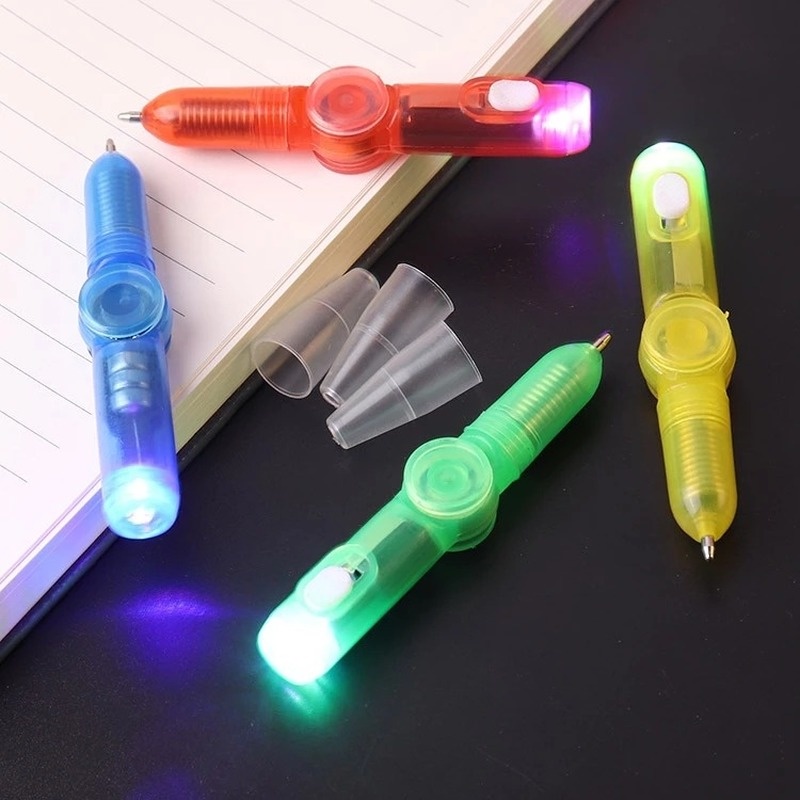 Bút Xoay Có Đèn LED Phát Sáng Nhiều Màu Vui Nhộn