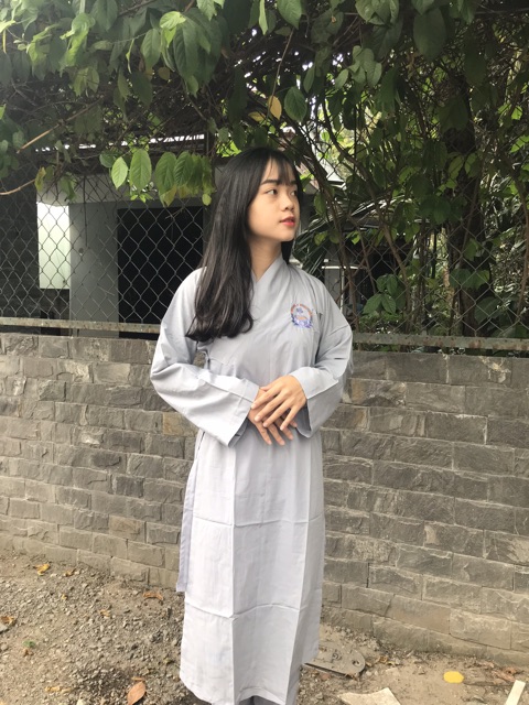 áo tràng đi chùa