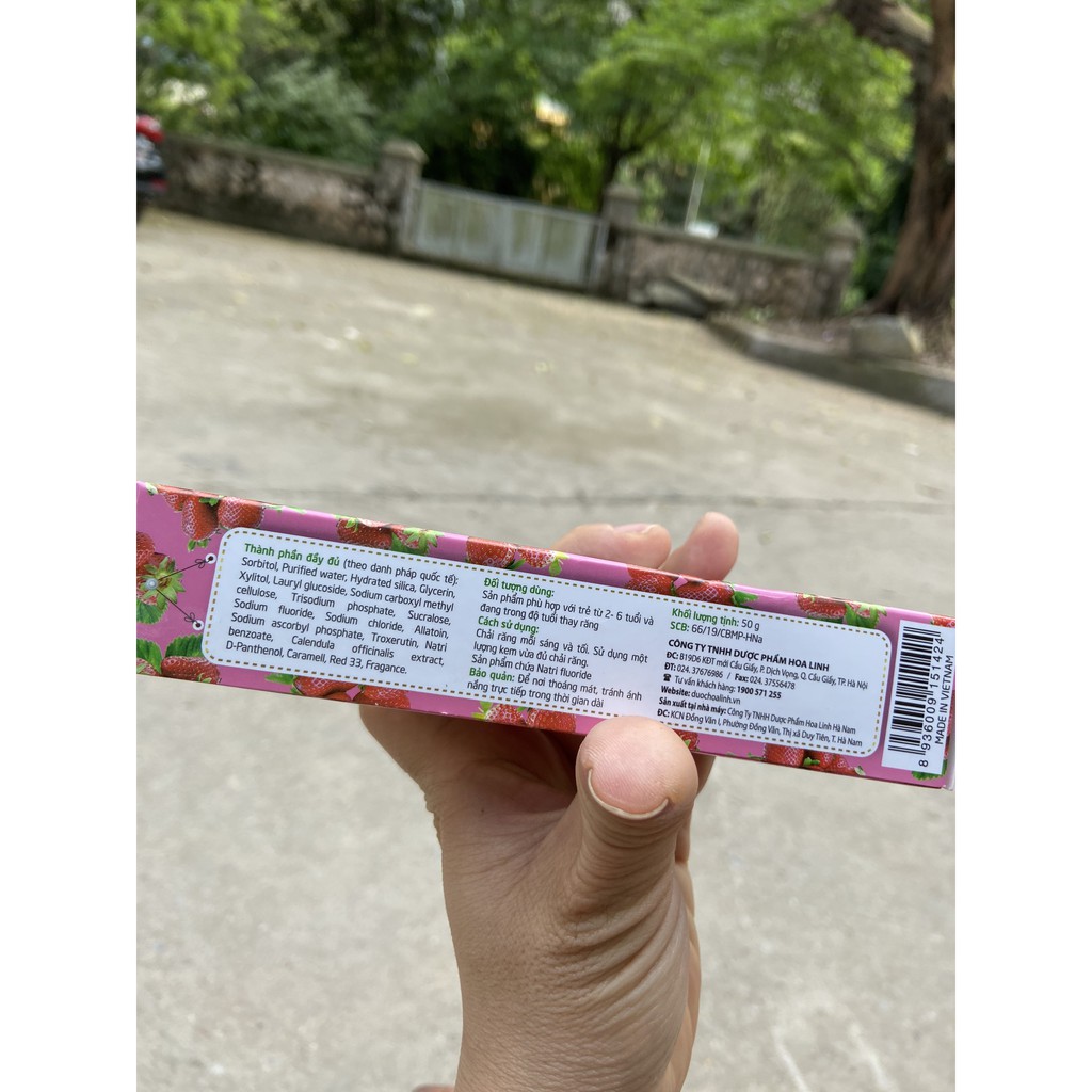 KEM ĐÁNH RĂNG DƯỢC LIỆU TRẺ EM NGỌC CHÂU HƯƠNG DÂU TỪ 2-6 tuổi 50G