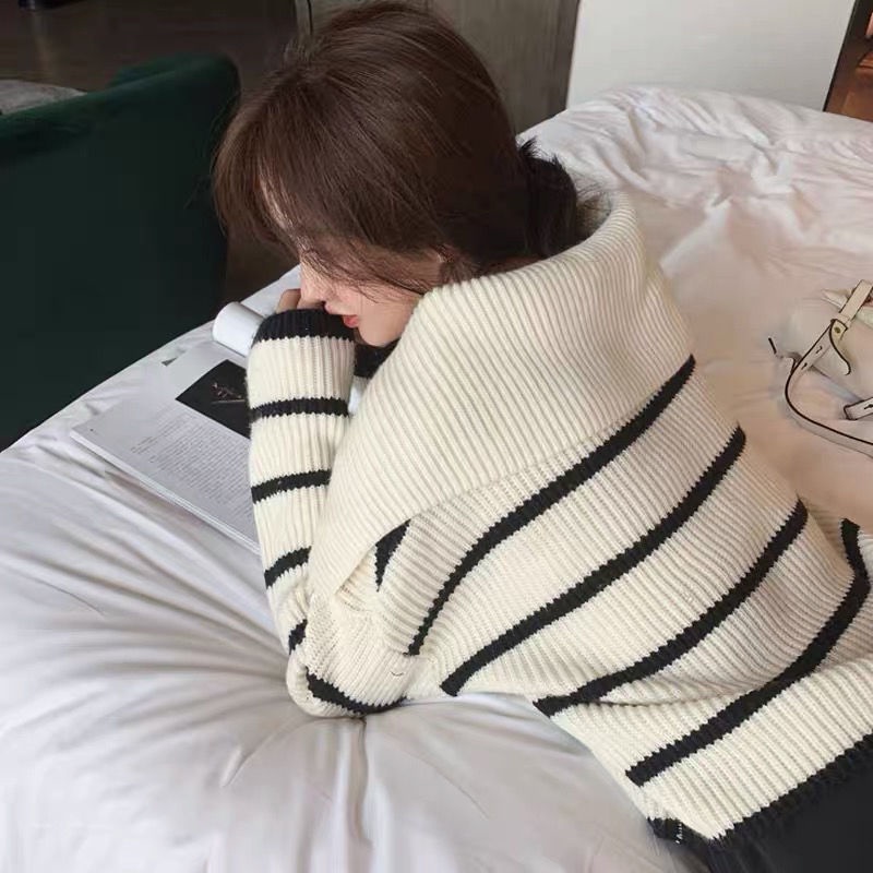 Áo Khoác Sweater Cổ Bẻ Phối Sọc Trắng Đen Phong Cách Nhật Bản Cho Nữ