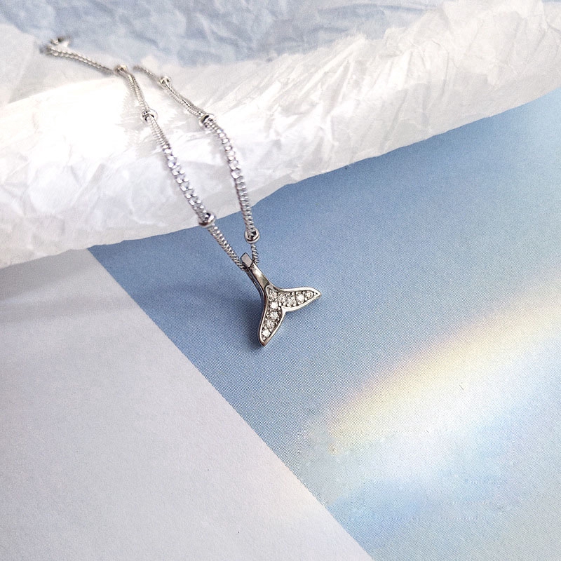 Vòng tay đính đá Zircon hình đuôi cá dành cho nữ