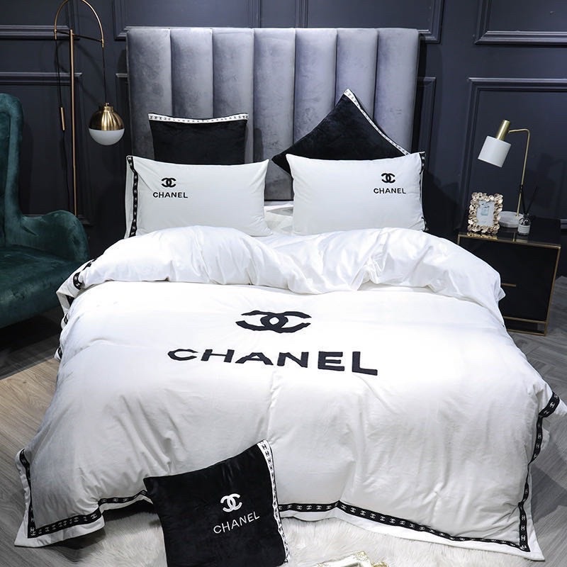 Bộ Chăn Ga Gối Nỉ Nhung Thêu 6Món Cao Cấp - CHANEL TRẮNG