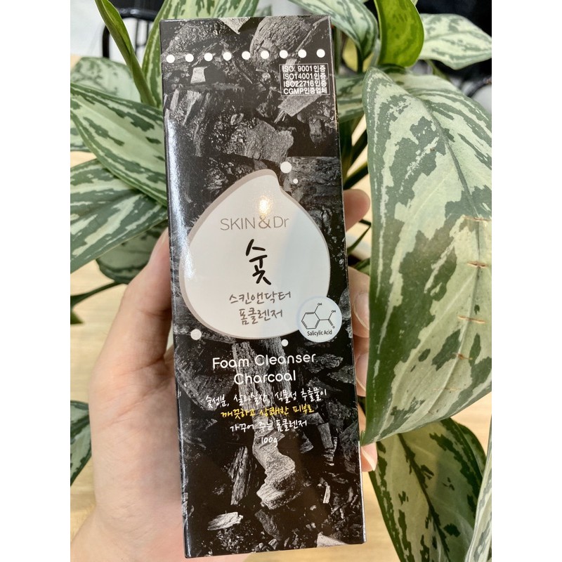 Sữa Rữa Mặt Than Tre Hoạt Tính Skin & Dr