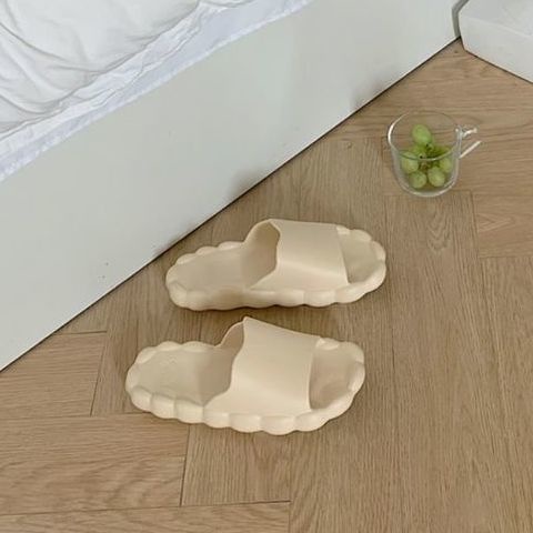 Dép chống trượt kiểu dáng đám mây dễ thương thời trang tại nhà dành cho nữ