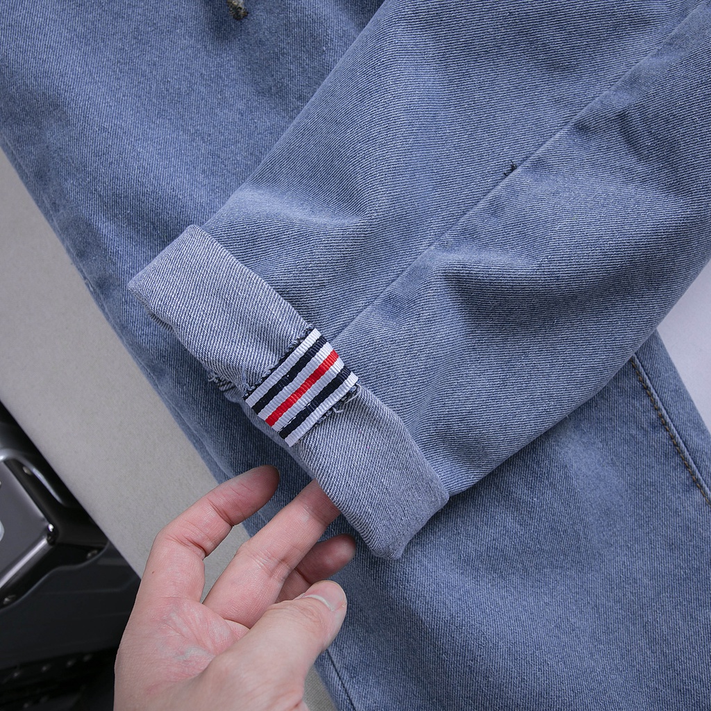 Quần Jean Nam Nữ Unisex Ống Rộng AROTI Rách Gối Chất Vải Dày Dặn Đẹp Cao Cấp Dáng Suông Thể Thao Trẻ Trung  J604-Đ