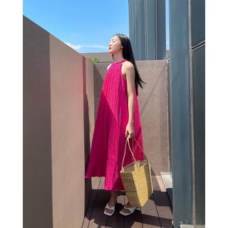 ĐẦM MAXI XỐP CỔ YẾM