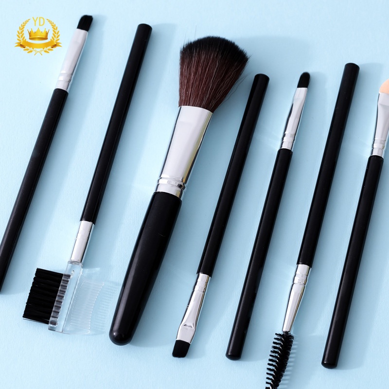 Set 7 cọ trang điểm kèm túi đựng