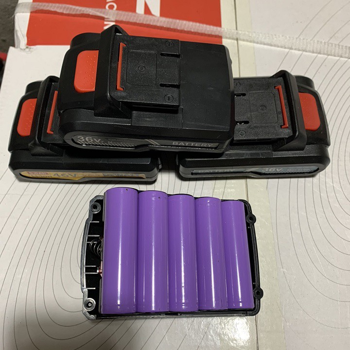 PIN LION 36V DÙNG ĐƯỢC CHO CÁC LOẠI MÁY KHOAN PIN CẦM TAY - PIN 36V VÀ ĐỒ SẠC ADAPTOR 21V