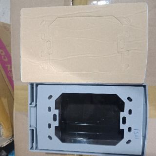 Hộp Bảo Vệ Ổ Điện Vanlock Che Mưa Chống Nước
