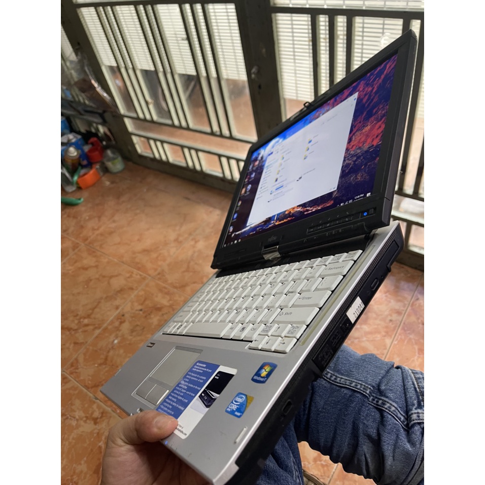 Laptop cảm ứng bút xoay 360 Fujicsu Made in Japan i5 4G SSD128G 14in camera Màn hình xoay 360 hàng zin chuẩn nhật