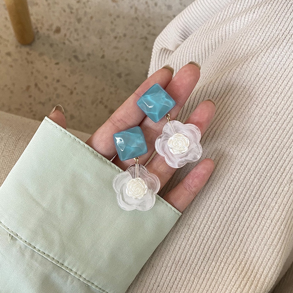 Khuyên Tai Hình Bông Hoa Màu Xanh Dương Xinh Xắn