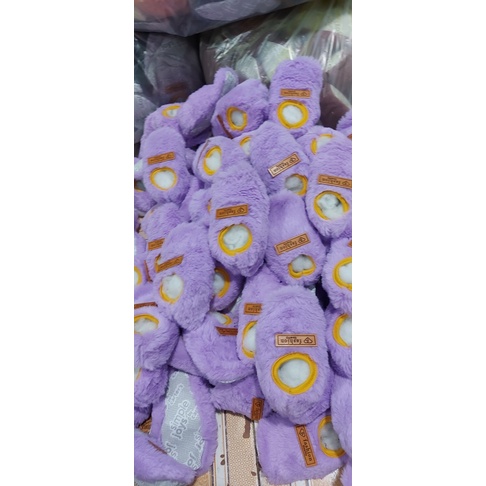 GIẦY LÔNG CỪU CHO BÉ ĐI TRONG NHÀ.RẤT ẤM ÊM CHỐNG TRƠN.ĐỦ SIZE TỪ 5-16kg