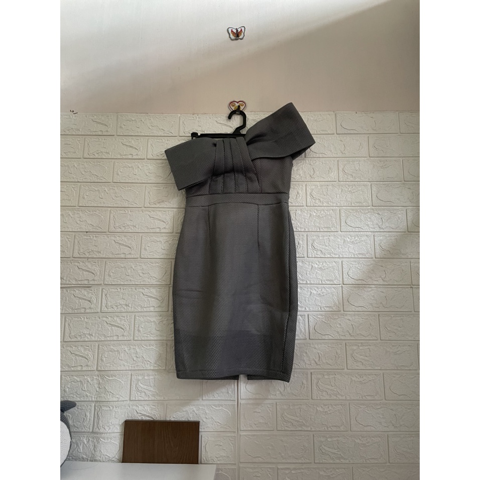 Đầm xốp body cúp ngực nơ chéo vai